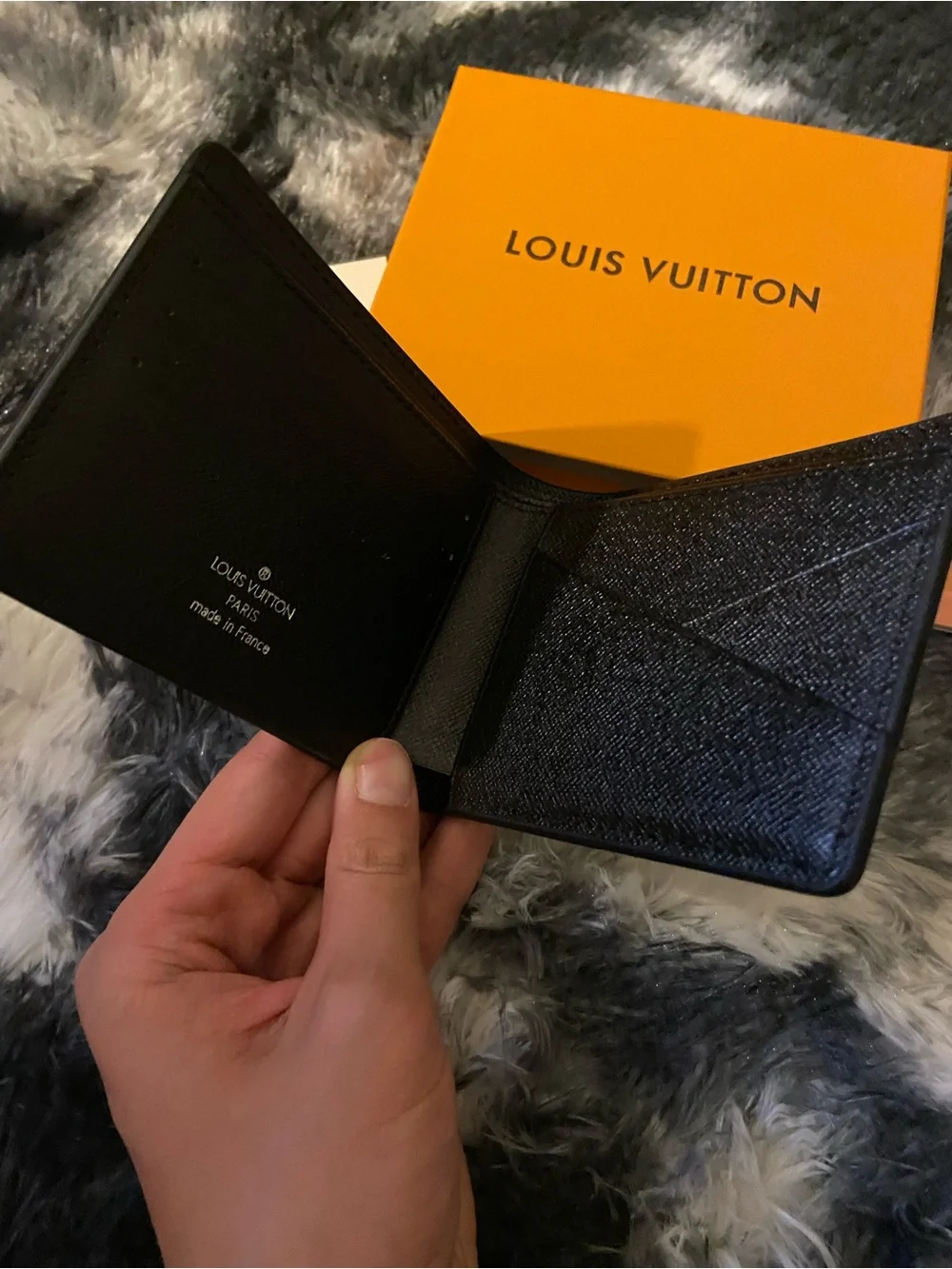 Louis Vuitton Black & Gray Damier Graphite Canvas Bi-Fold Wallet - Picture 4 of 9